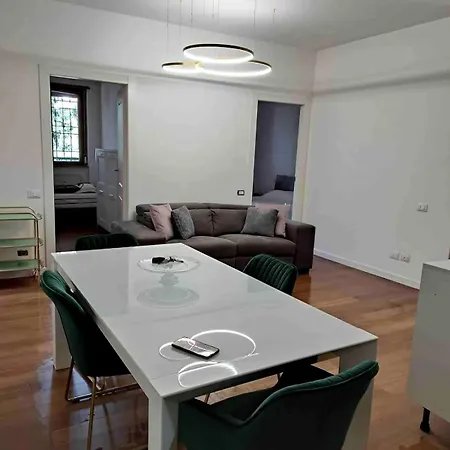 Center House Free Parking, Minimetro Entrance * Perugia