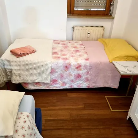 Center House Free Parking, Minimetro Entrance Apartment