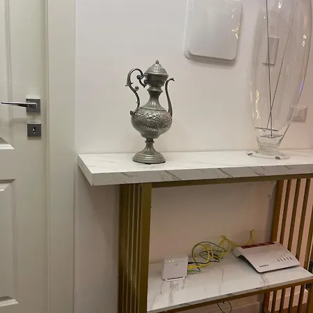 Center House Free Parking, Minimetro Entrance Daire